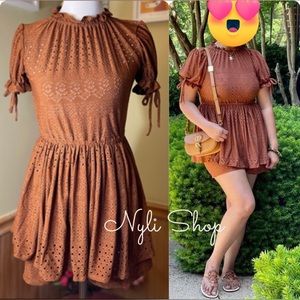 🌷Brand New coords eyelet short set can fit Sm up to M price firm!